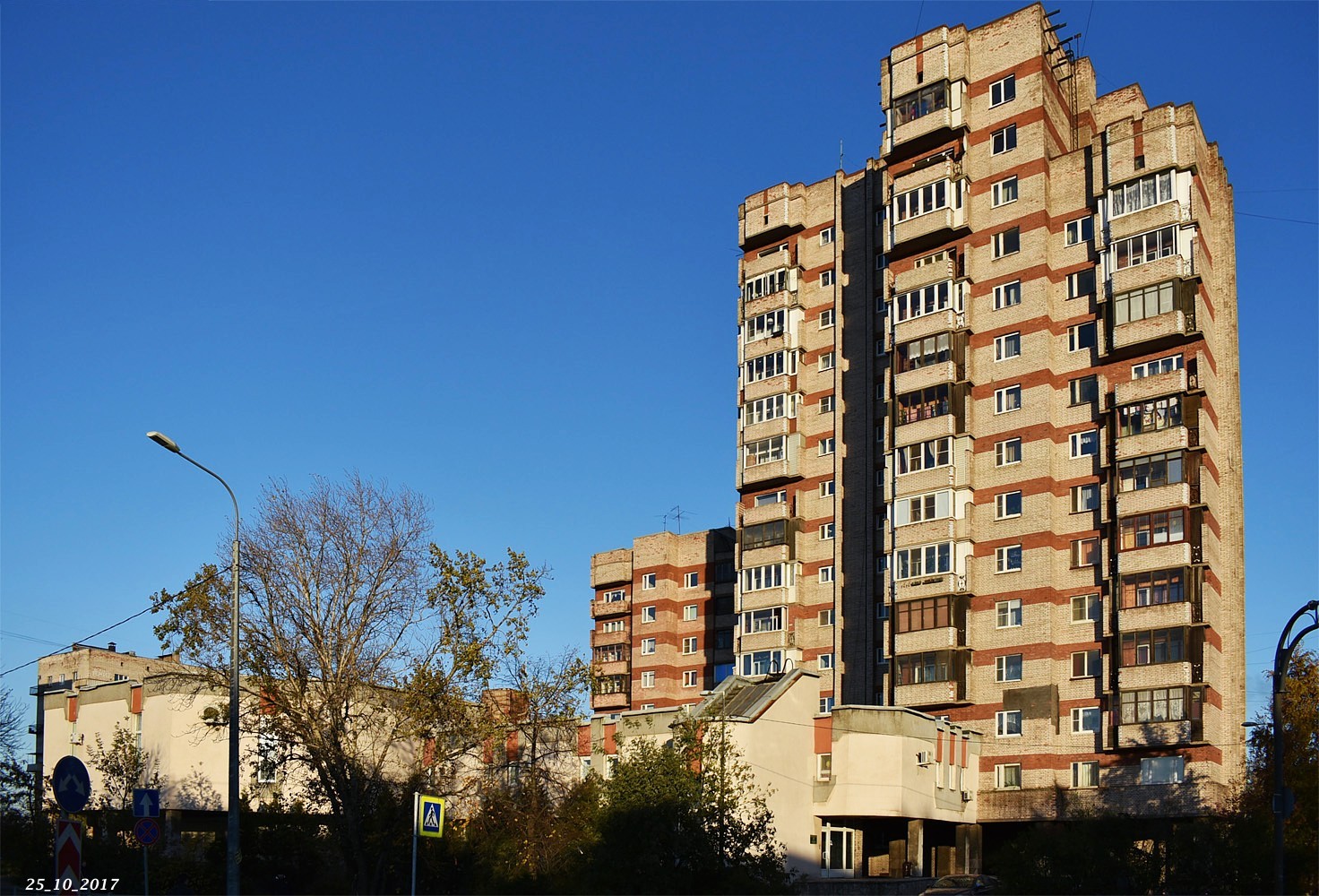Санкт-Петербург, Двинская улица, 16 корп. 1 (8-й подъезд)