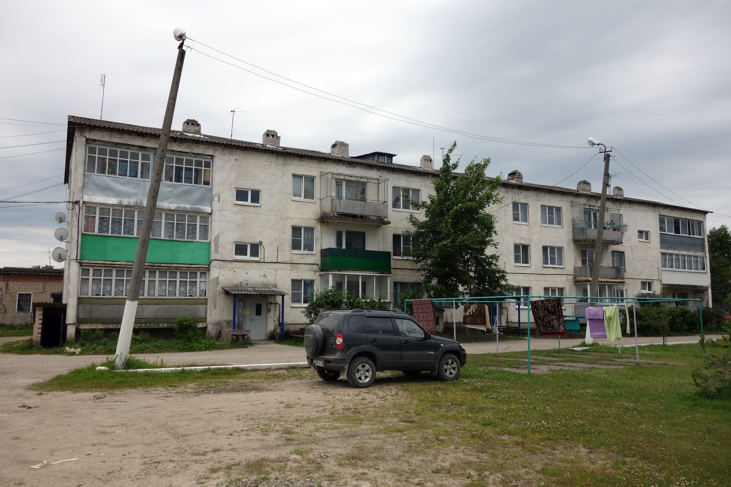 Батецкий, Лужская улица, 17
