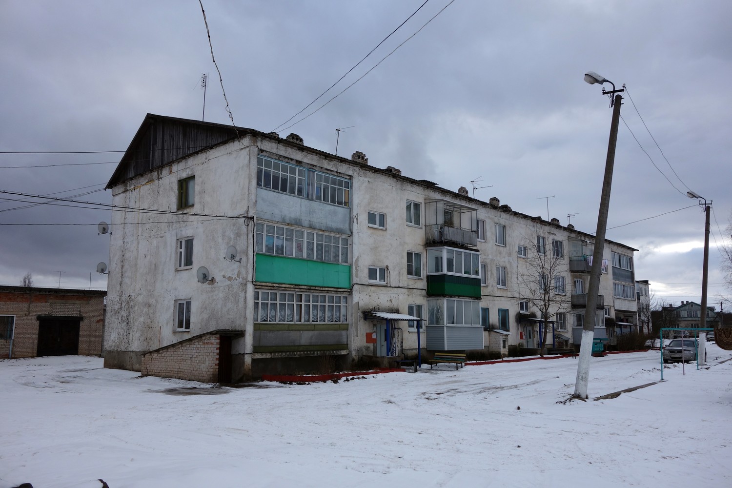 Батецкий, Лужская улица, 17