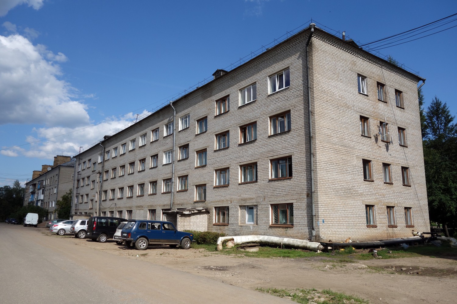 Крестцы, Лесная улица, 13