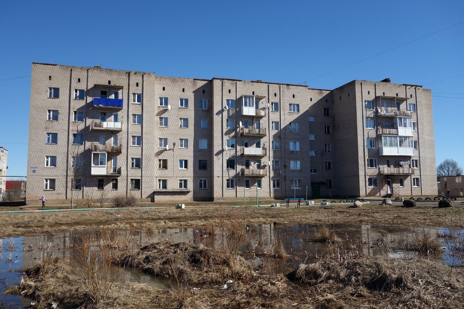 Валдай, Молодёжная улица, 9