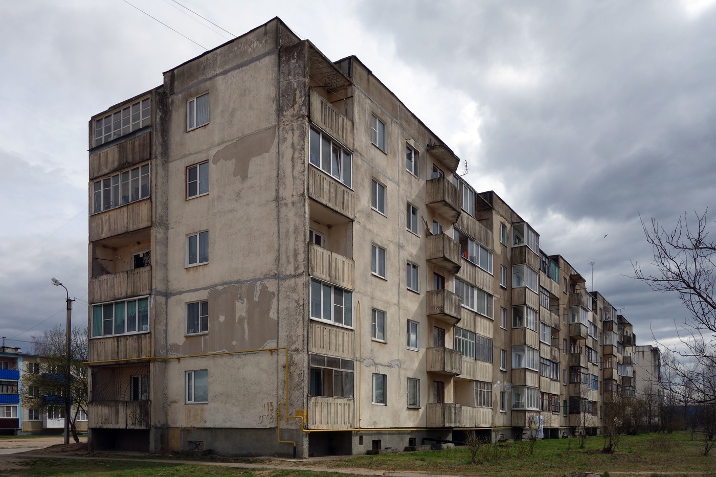 Остров, Микрорайон Строитель, 13