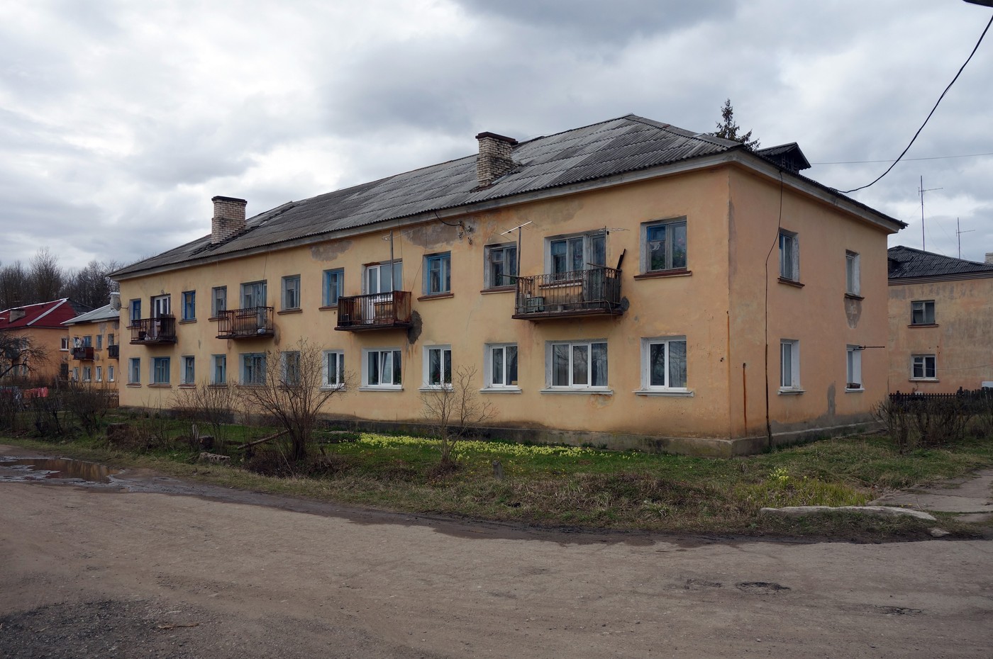 Плюсский район, прочие н.п., пос. Заплюсье, Спортивная улица, 7