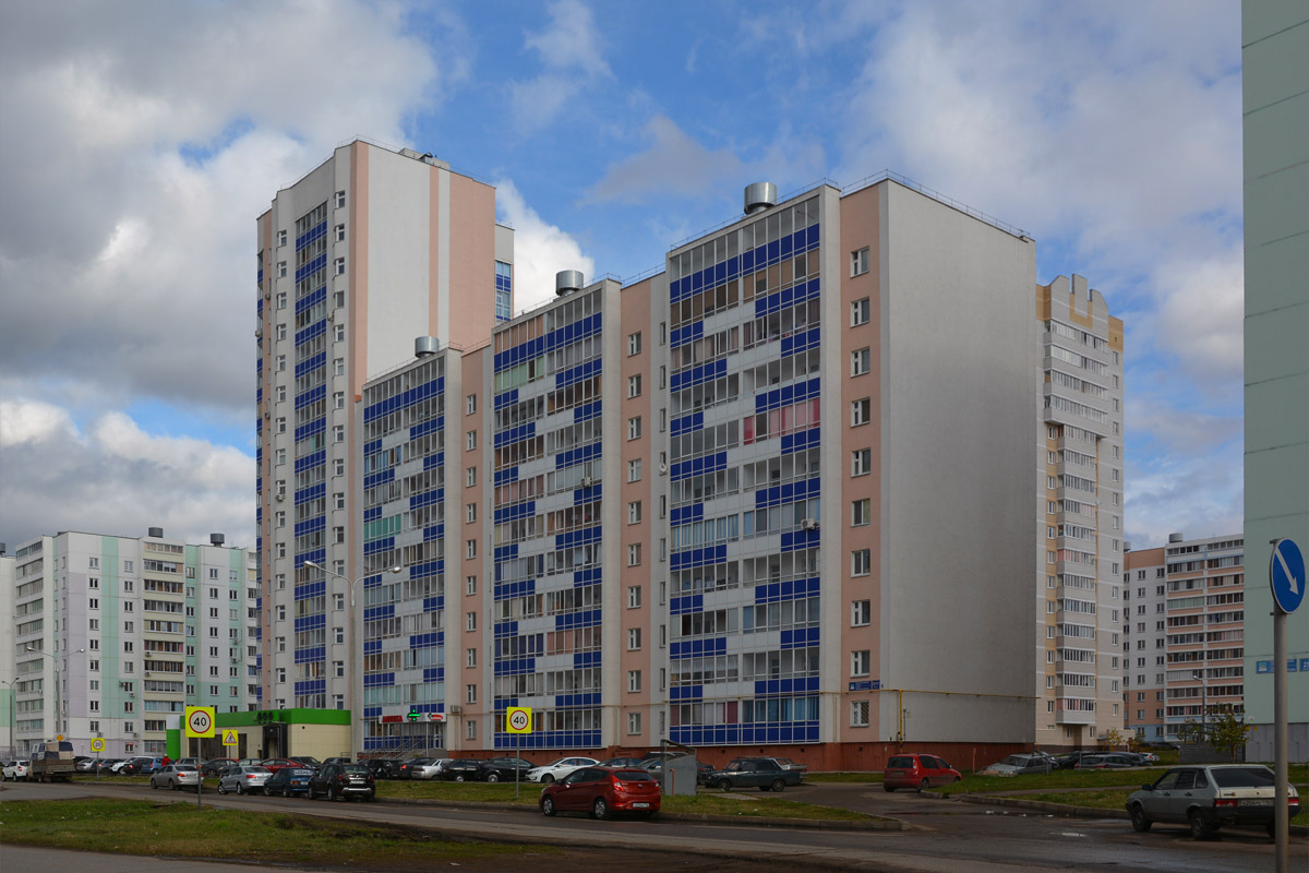 Набережные Челны, Улица Раскольникова, 27 / Улица Ильдара Маннанова, 17