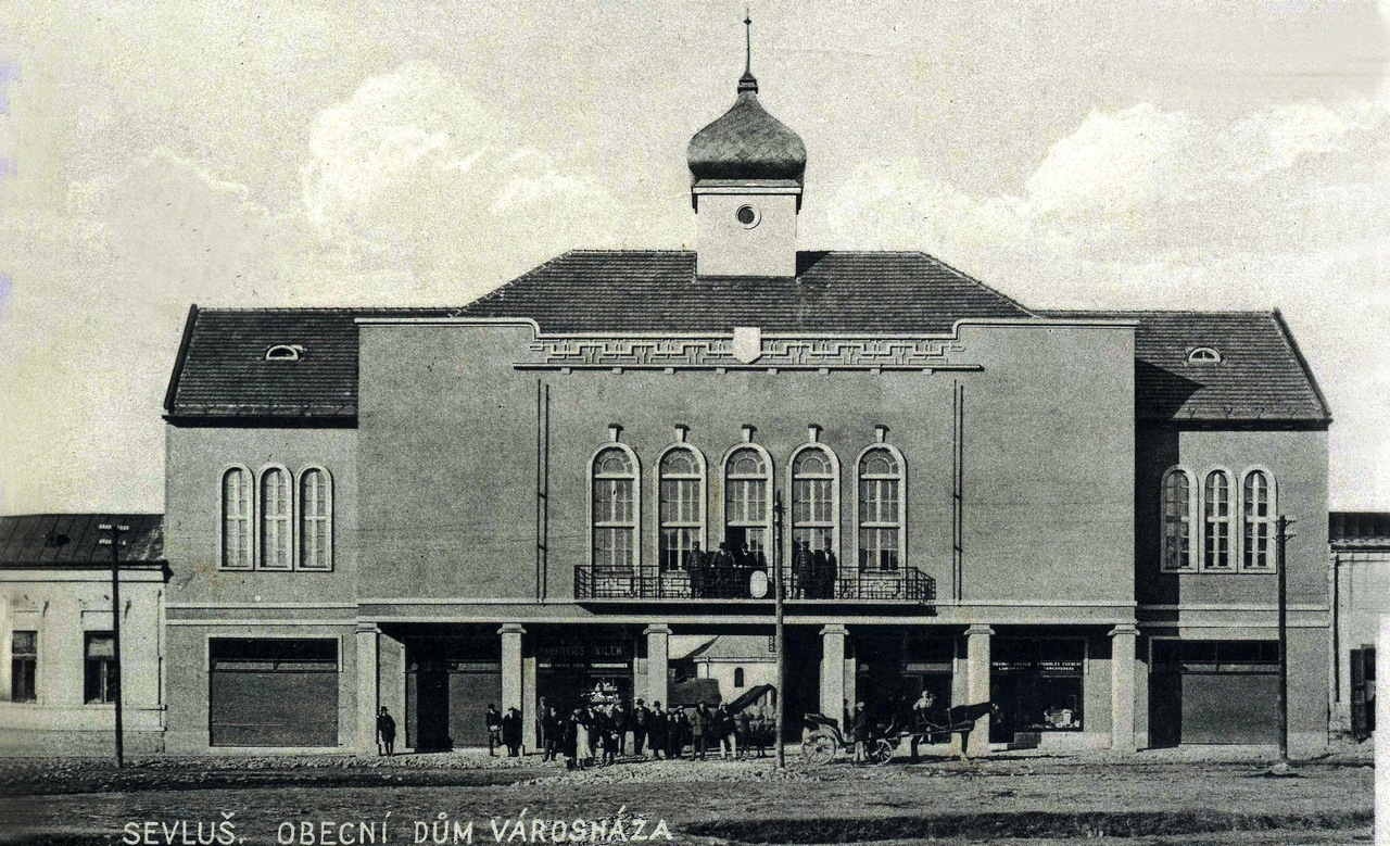 Виноградов, Площадь Мира, 3