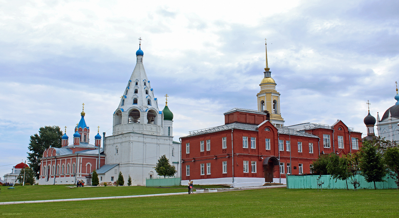 Kolomna, Улица Лазарева, 16А (колокольня); Улица Лазарева, 12
