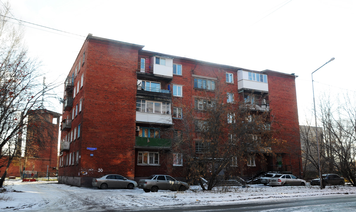 Омск, Улица Петра Осминина, 30