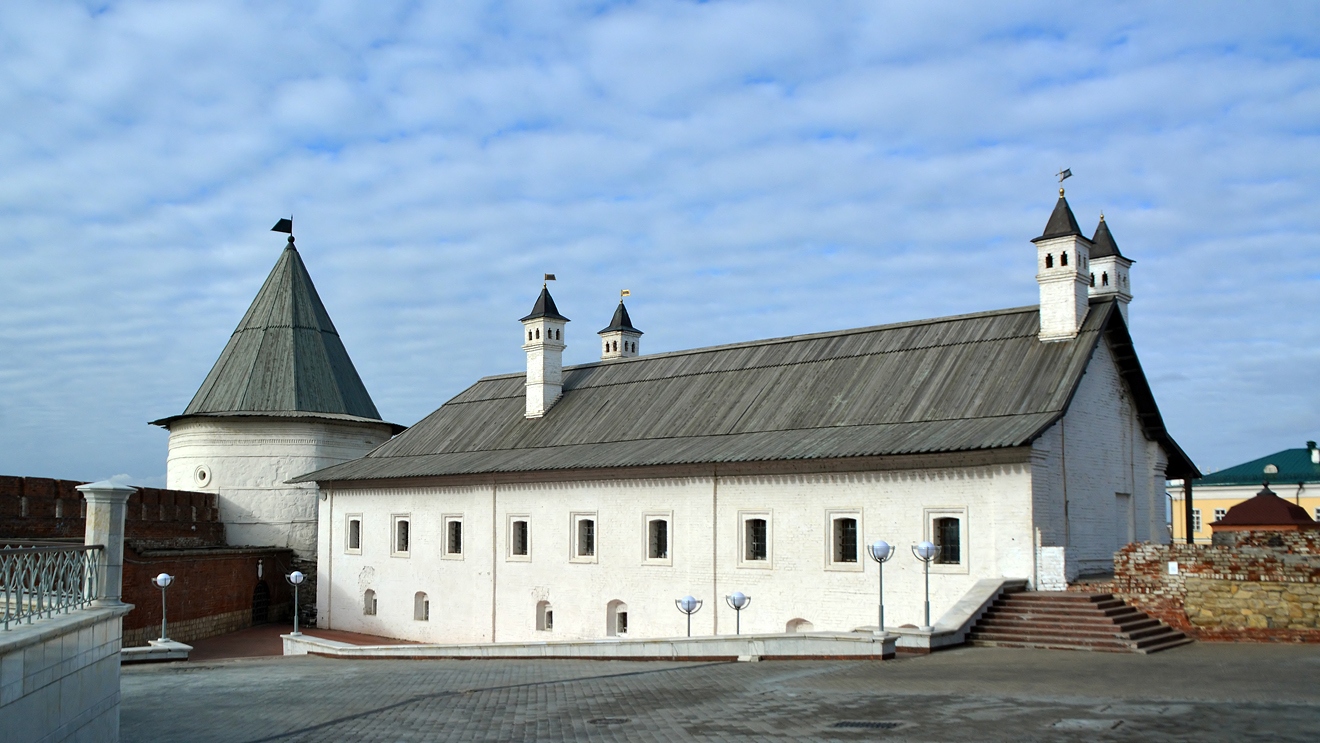 Казань, Кремль, Безымянная башня; Кремль, 16 корп. 2