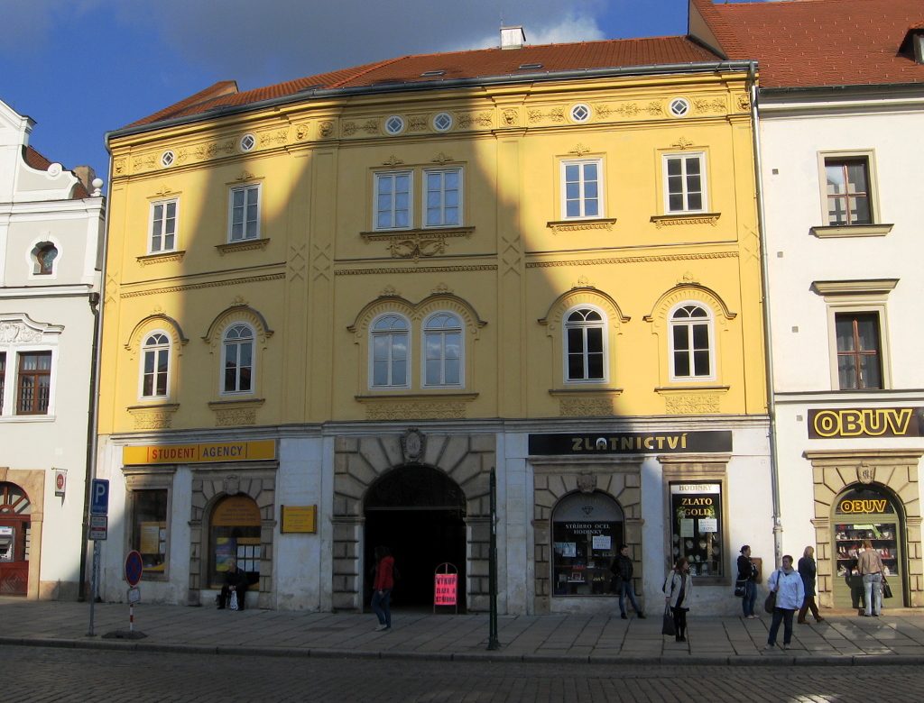 Пльзень, Náměstí Republiky, 9