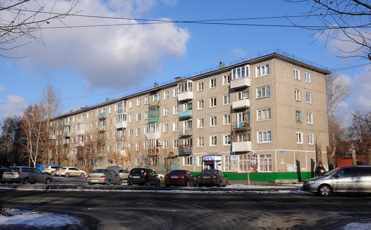 Омск, Улица Петра Осминина, 16