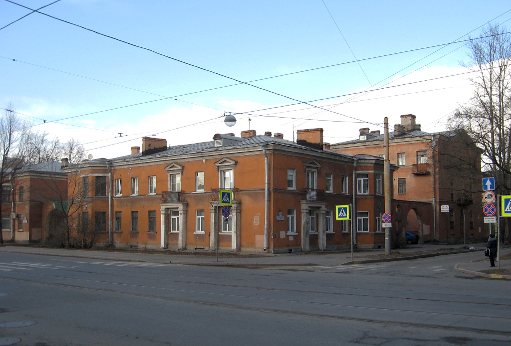Санкт-Петербург, Турбинная улица, 27 / Улица Трефолева, 21