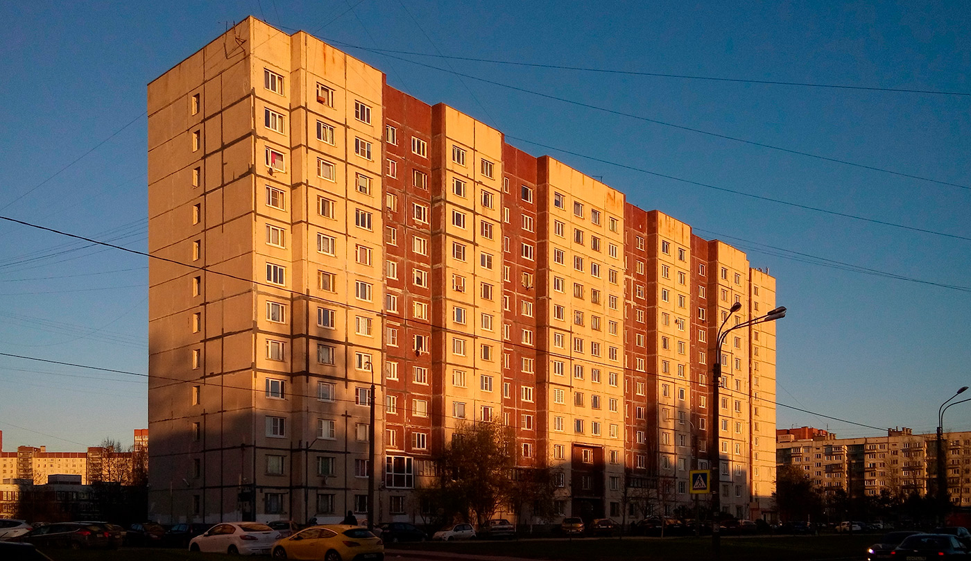 Sankt Petersburg, Караваевская улица, 32 корп. 1