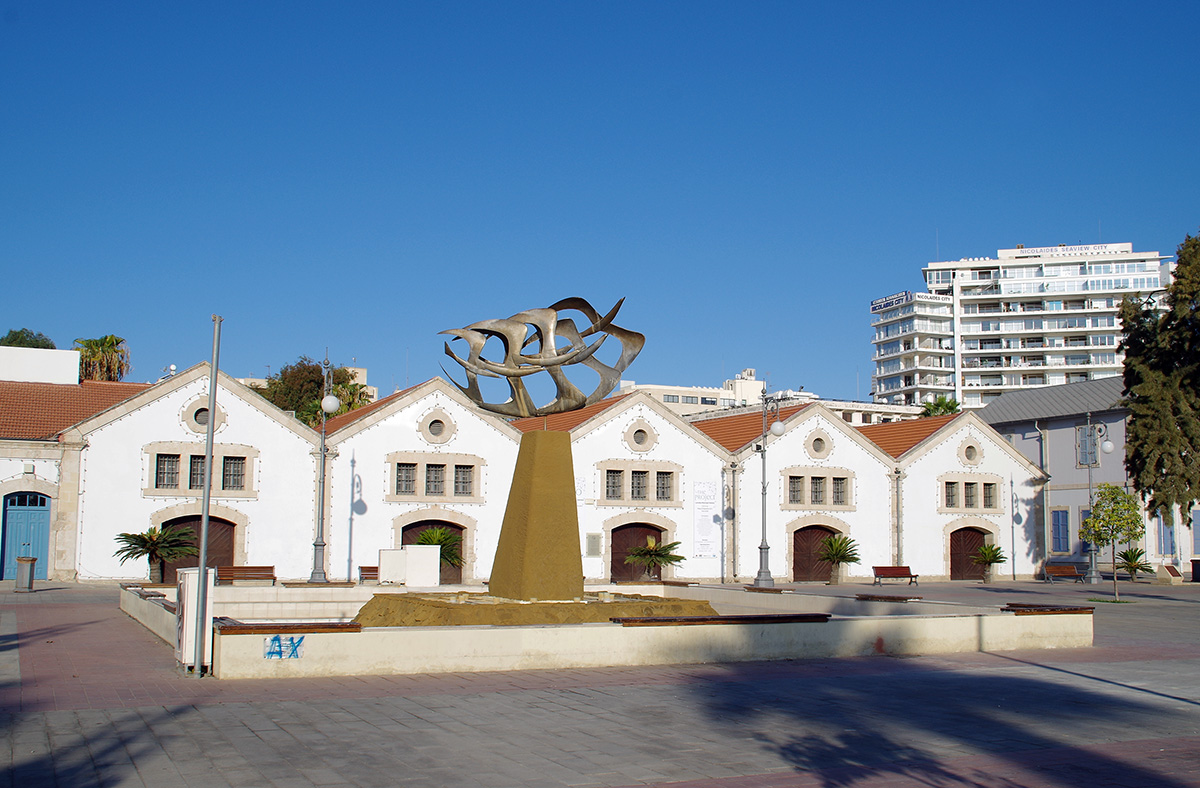 Ларнака, Athinon Avenue, Europe Square, A