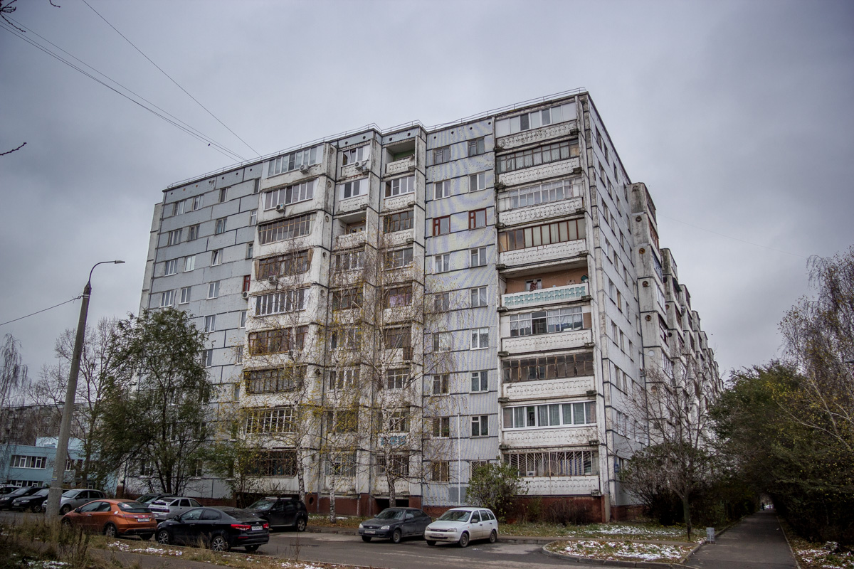 Казань, Улица Кул Гали, 15 / Улица Комиссара Габишева, 21