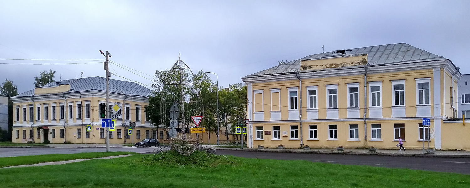 Кингисепп, Проспект Карла Маркса, 2; Проспект Карла Маркса, 3