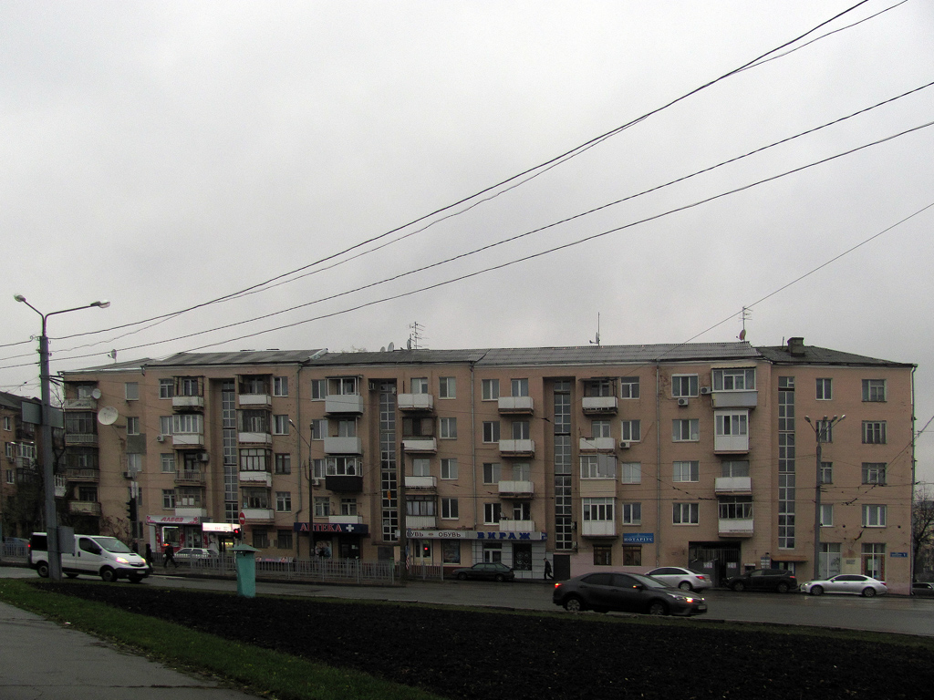 Харьков, Площадь Защитников Украины, 1