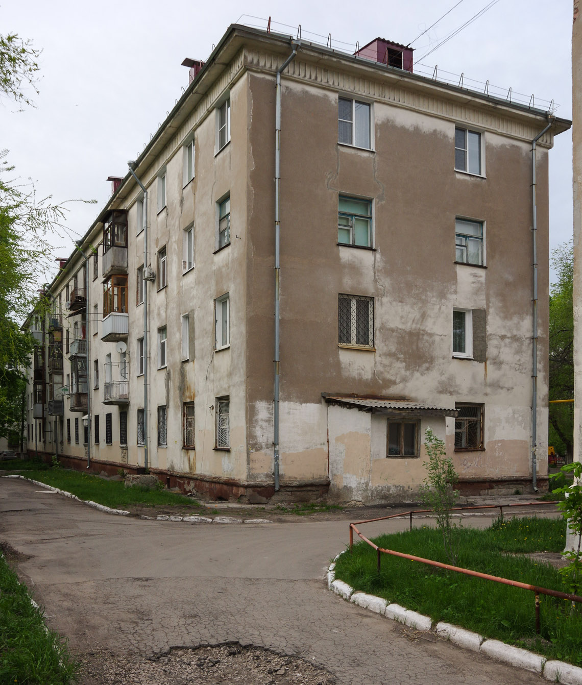 Новокуйбышевск, Улица Репина, 1А