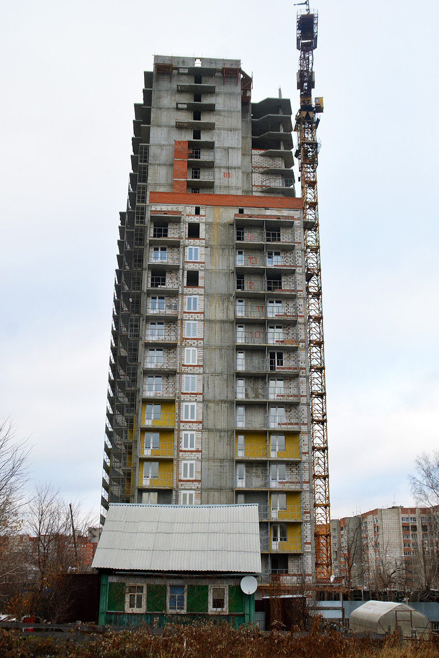 Пермь, Улица Советской Армии, 64; Улица Советской Армии, 60