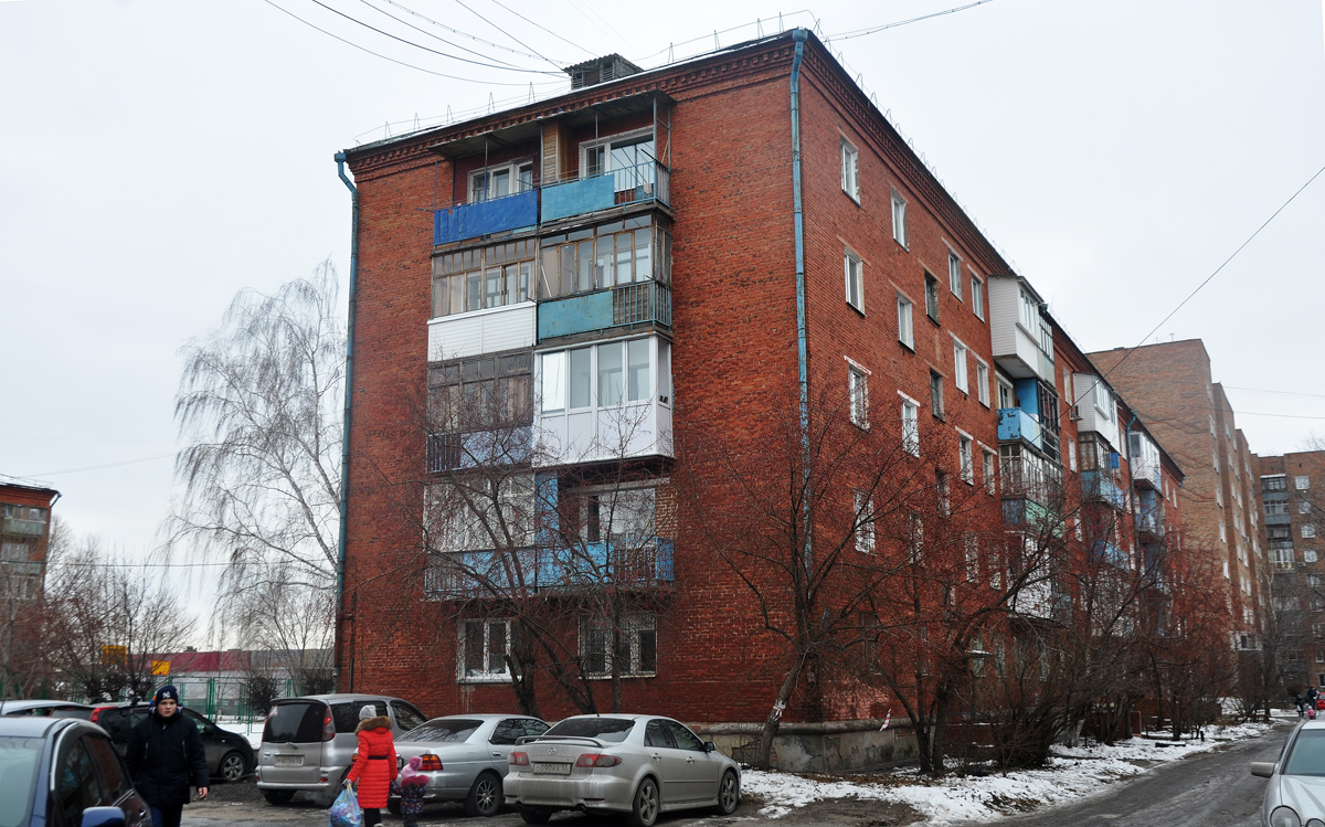 Омск, Улица Гусарова, 115