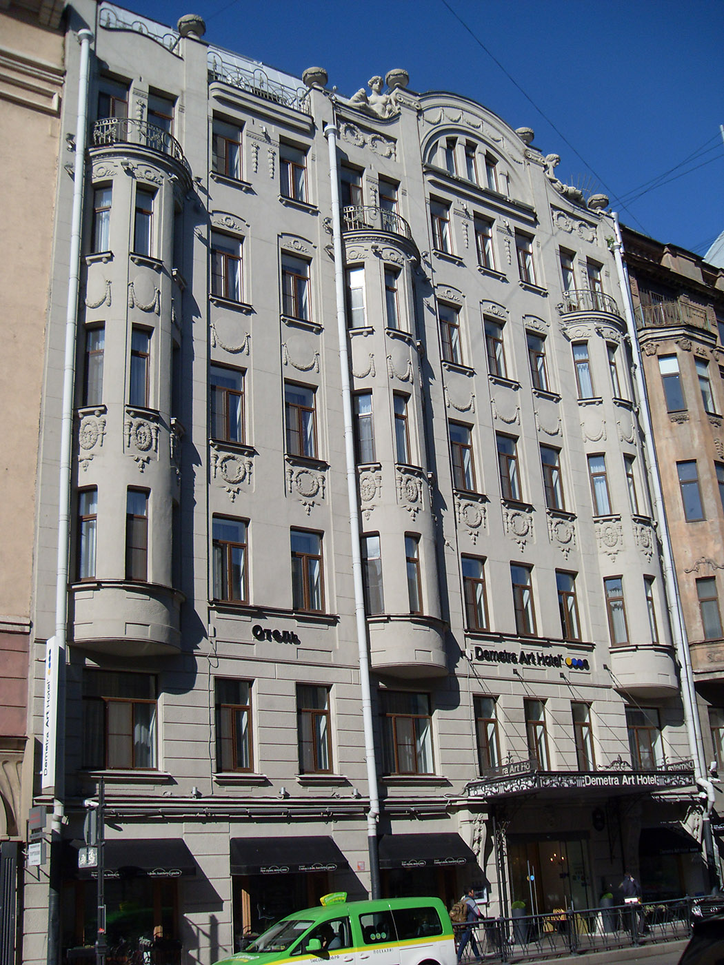 Санкт-Петербург, Улица Восстания, 44