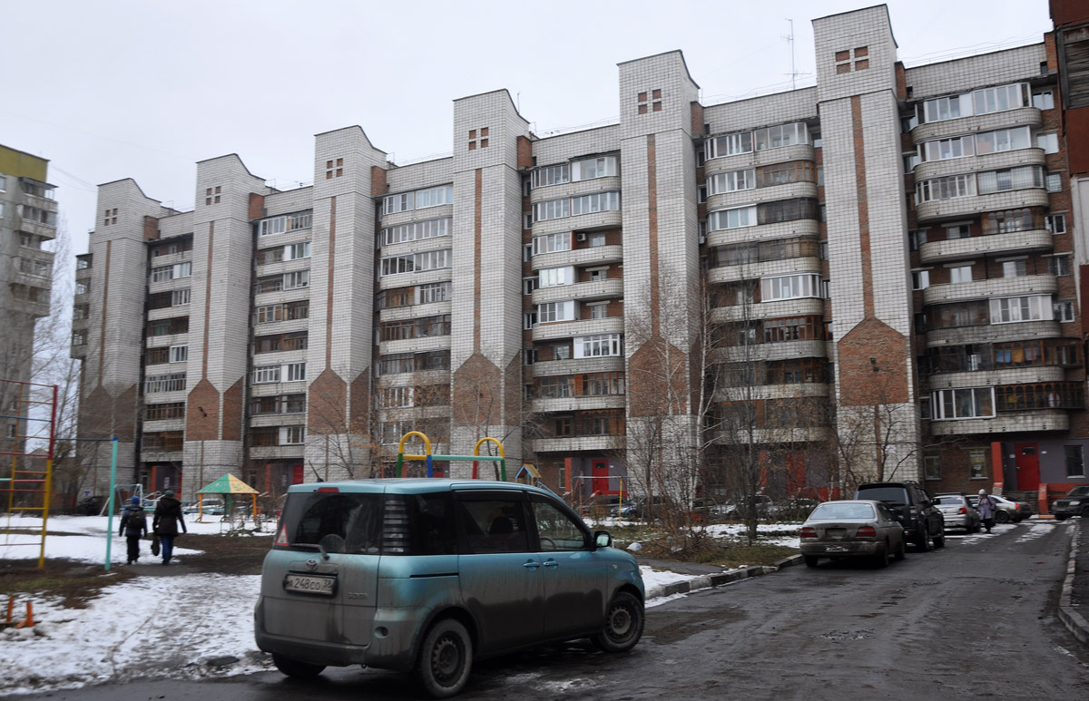 Омск, Улица Конева, 12