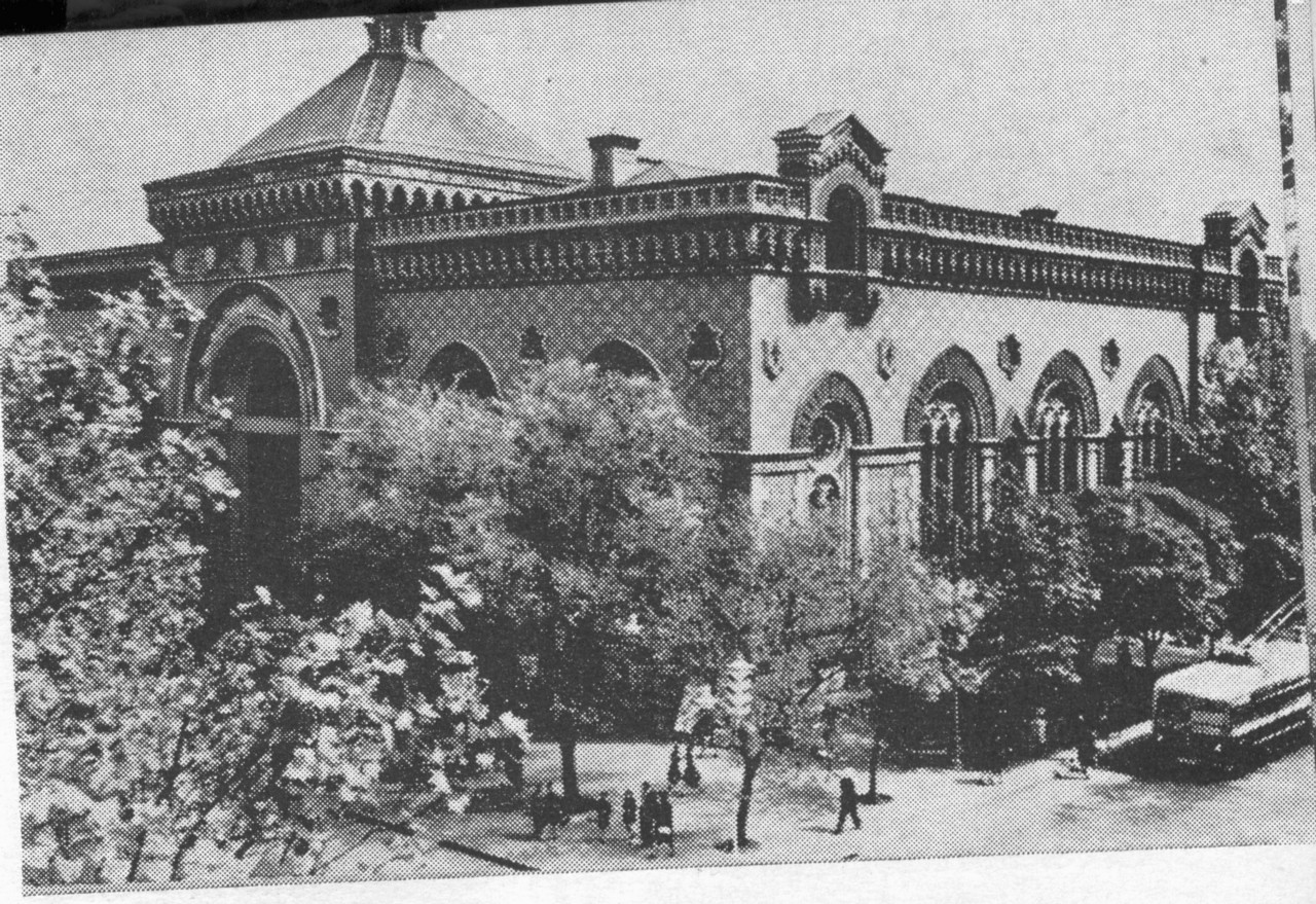 Одесса, Вулиця Буніна, 15 / Пушкінська вулиця, 17