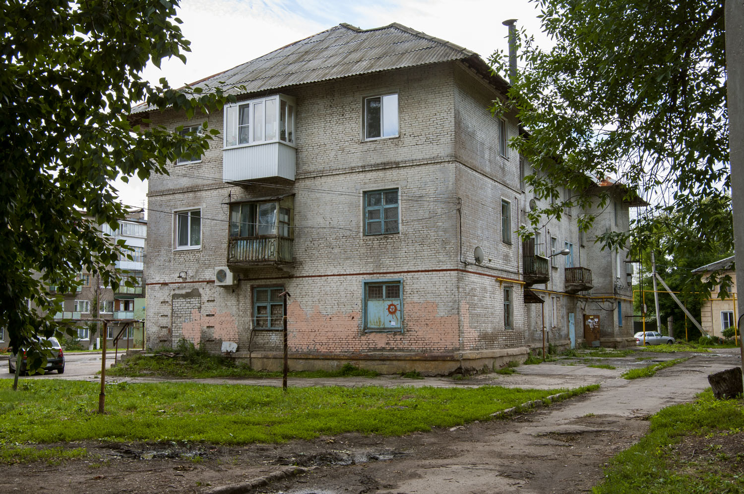 Новокуйбышевск, Молодогвардейская улица, 4