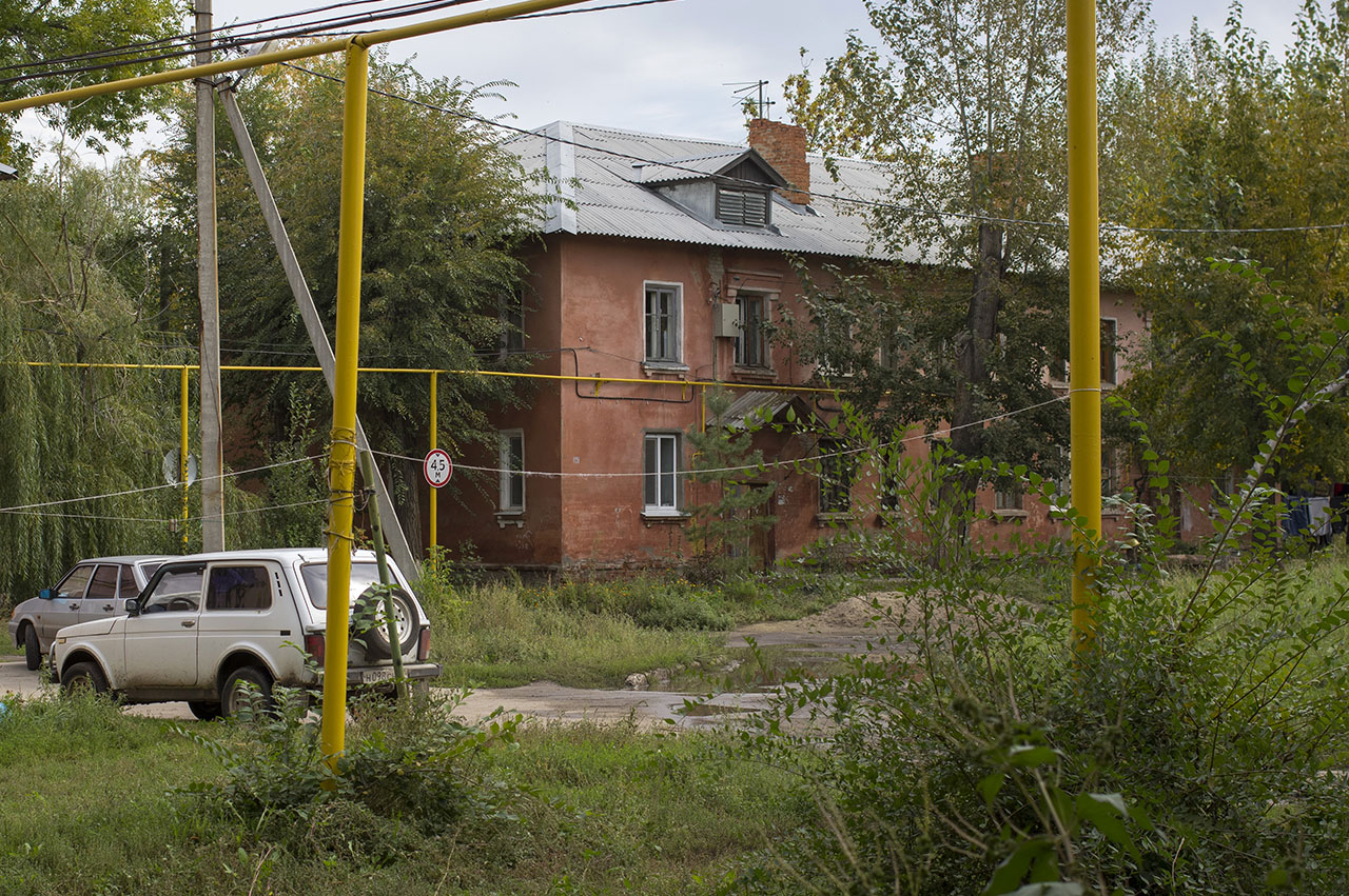 Novokuybyshevsk, Комсомольский проезд, 15