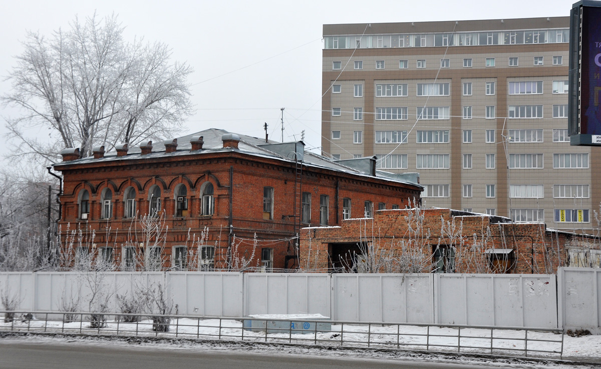 Omsk, Улица Косарева, 115; Улица Косарева, 117