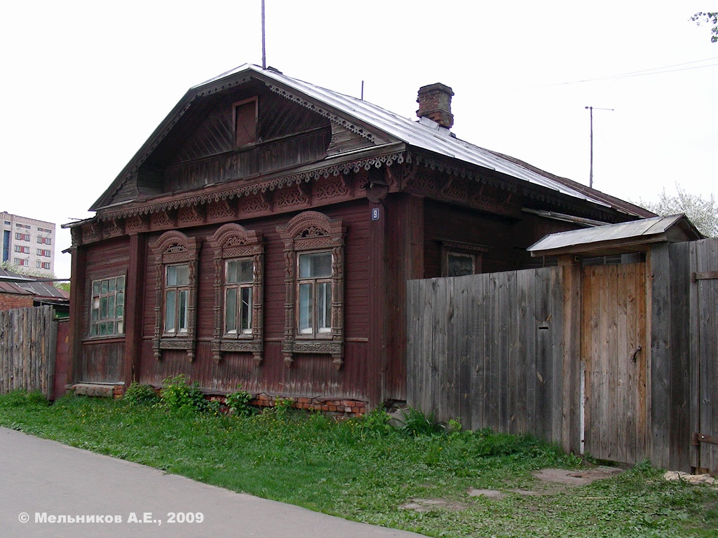 Иваново, Типографская улица, 9. Резные орнаменты (кроме наличников)