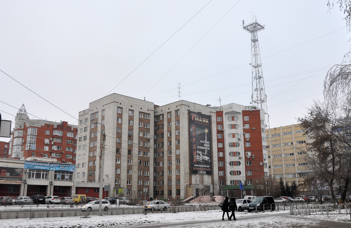 Омск, Улица Красный Путь, 30; Кемеровская улица, 11