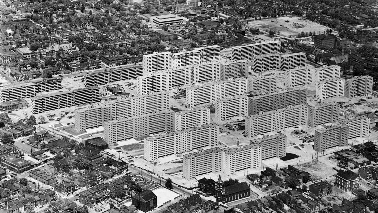 Сент-Луис, Cass Avenue, 2300