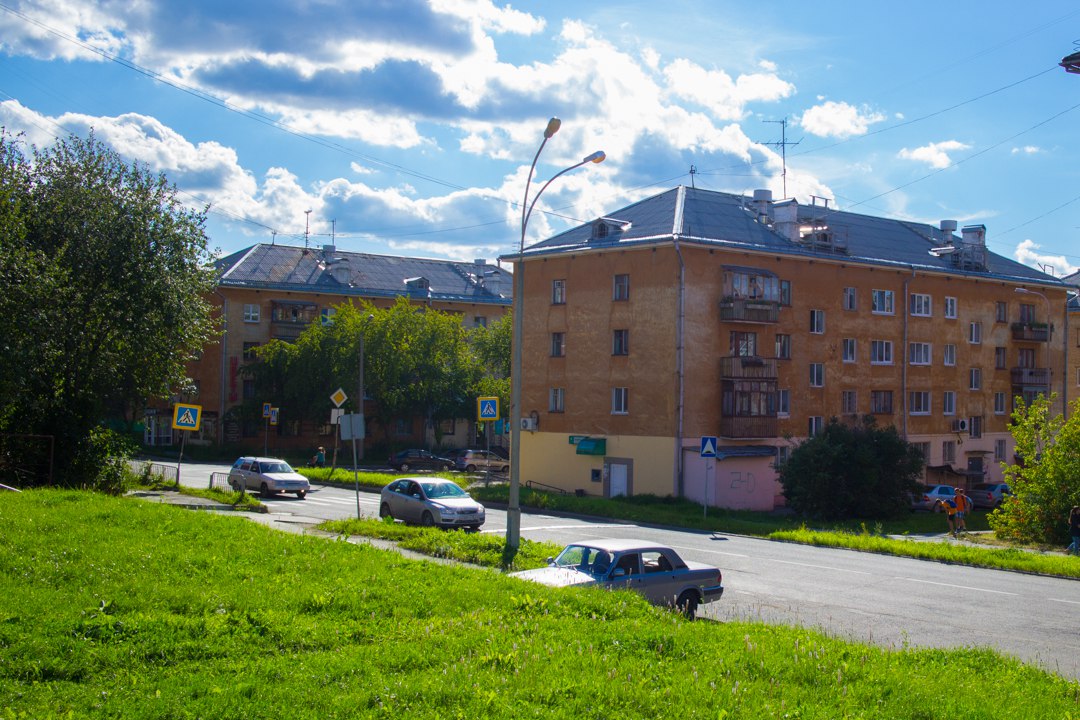 Новоуральск, Первомайский переулок, 1; Первомайский переулок, 2