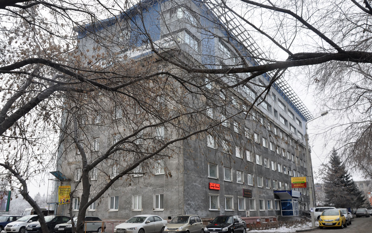 Омск, Улица Булатова, 100