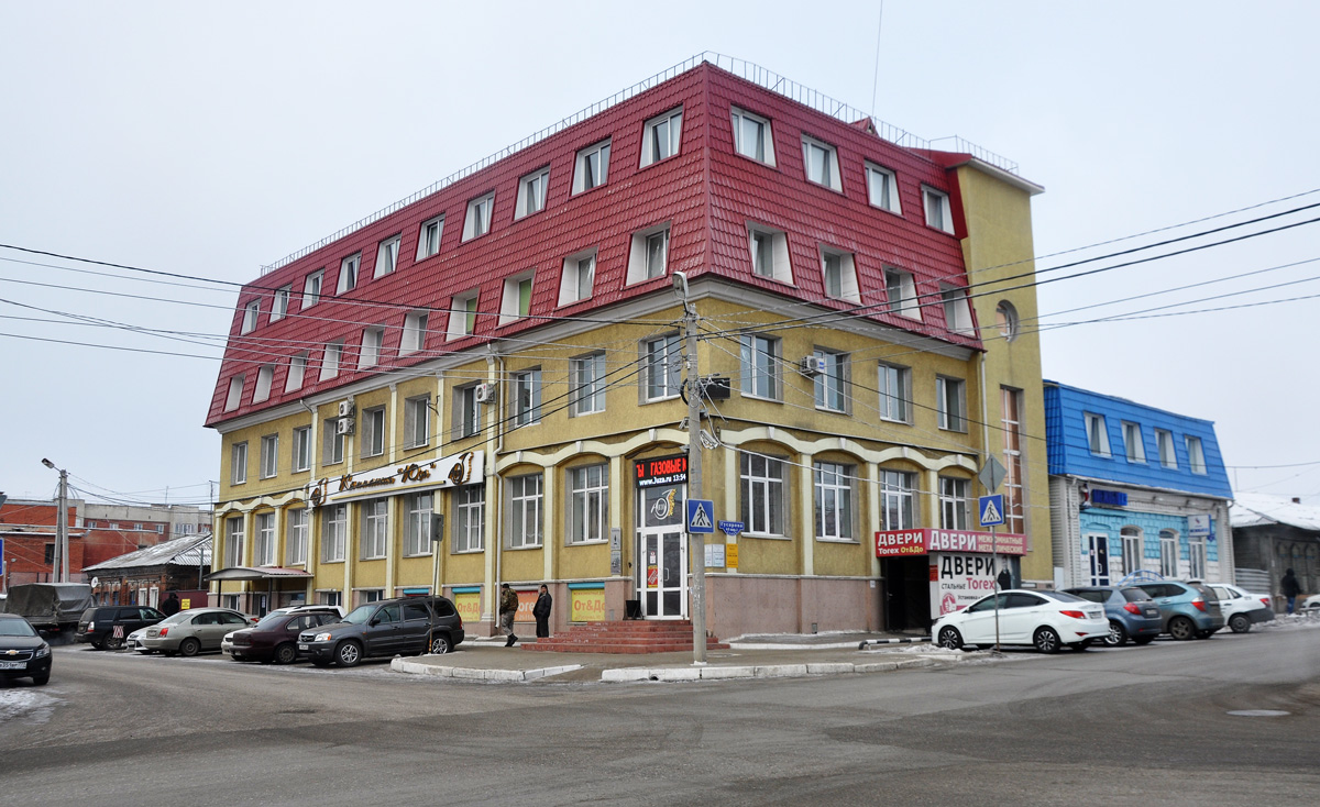 Омск, Улица Яковлева, 163 / Улица Гусарова, 45 корп. 1