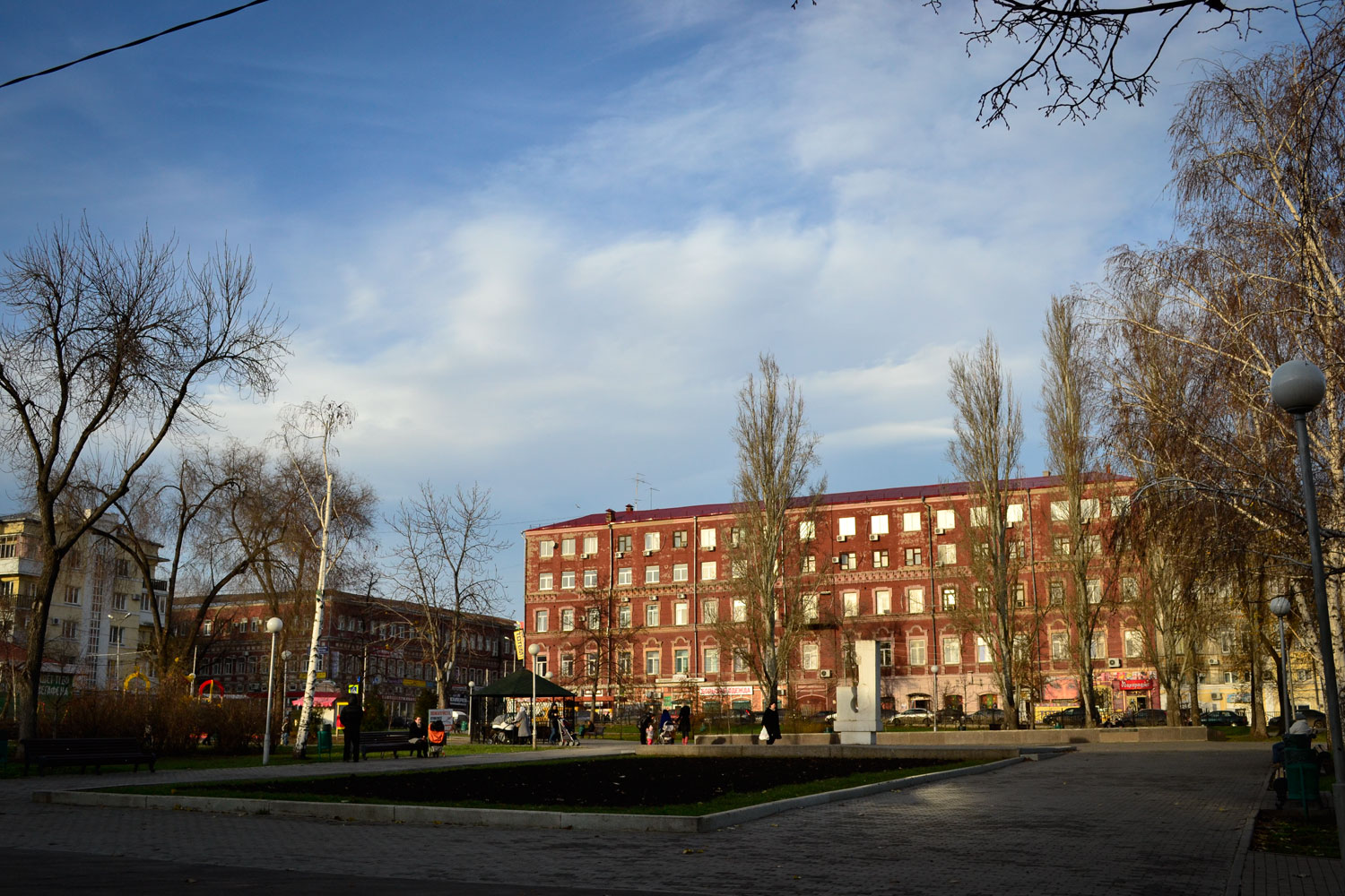 Самара, Галактионовская улица, 38 / Ленинградская улица, 72 / Улица Высоцкого, 3 / Улица Высоцкого, 3А; Галактионовская улица, 40 / Улица Высоцкого, 6; Галактионовская улица, 39 / Улица Высоцкого, 8