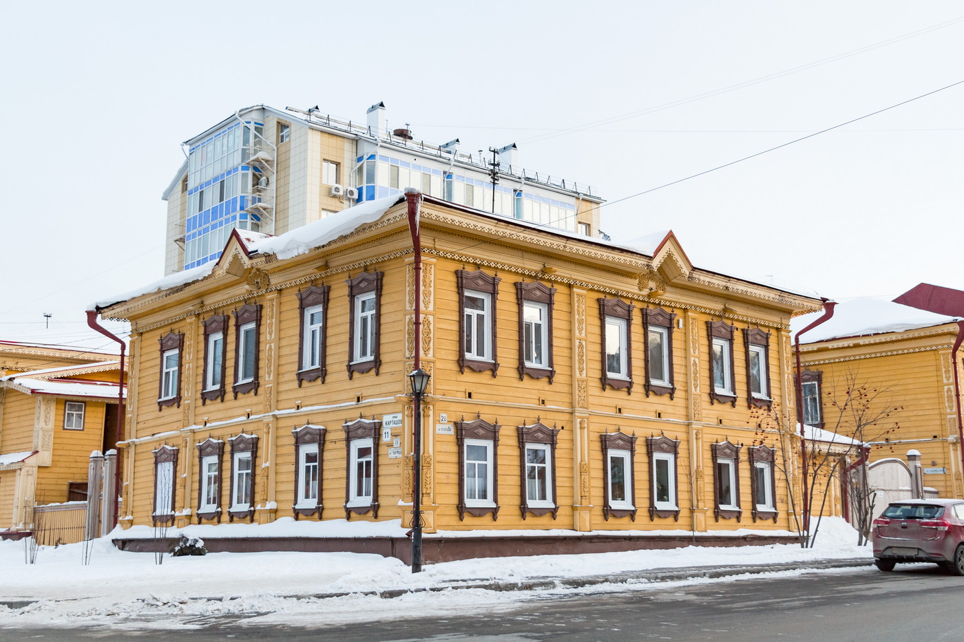 Томск, Улица Кузнецова, 20 / Улица Карташова, 11