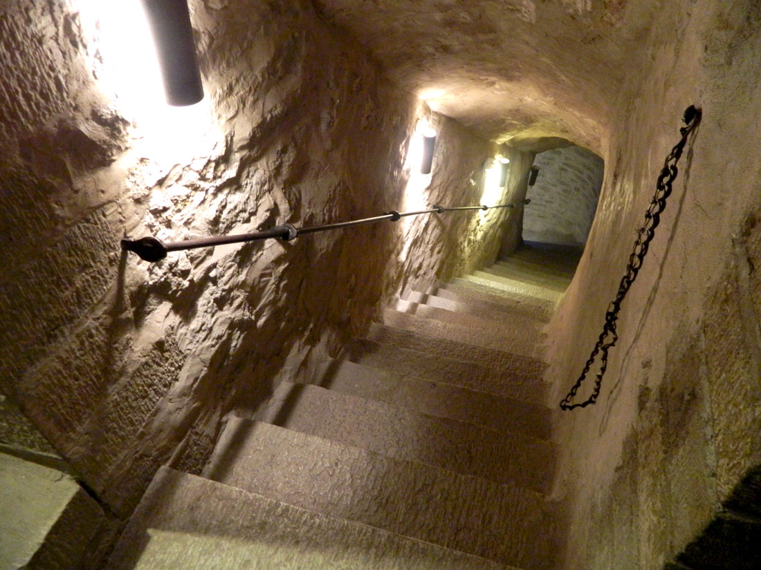 Нарва, Peterburi maantee, 2