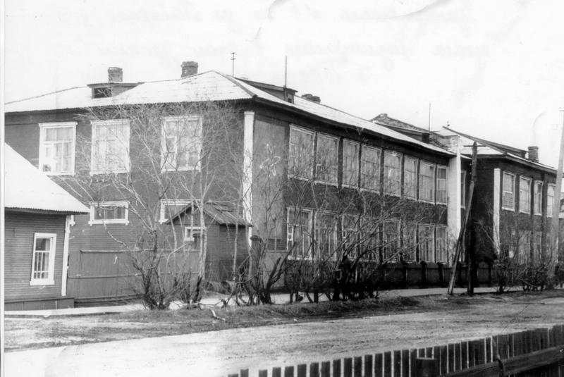 Нарьян-Мар, Полярная улица, 9; Полярная улица, 7