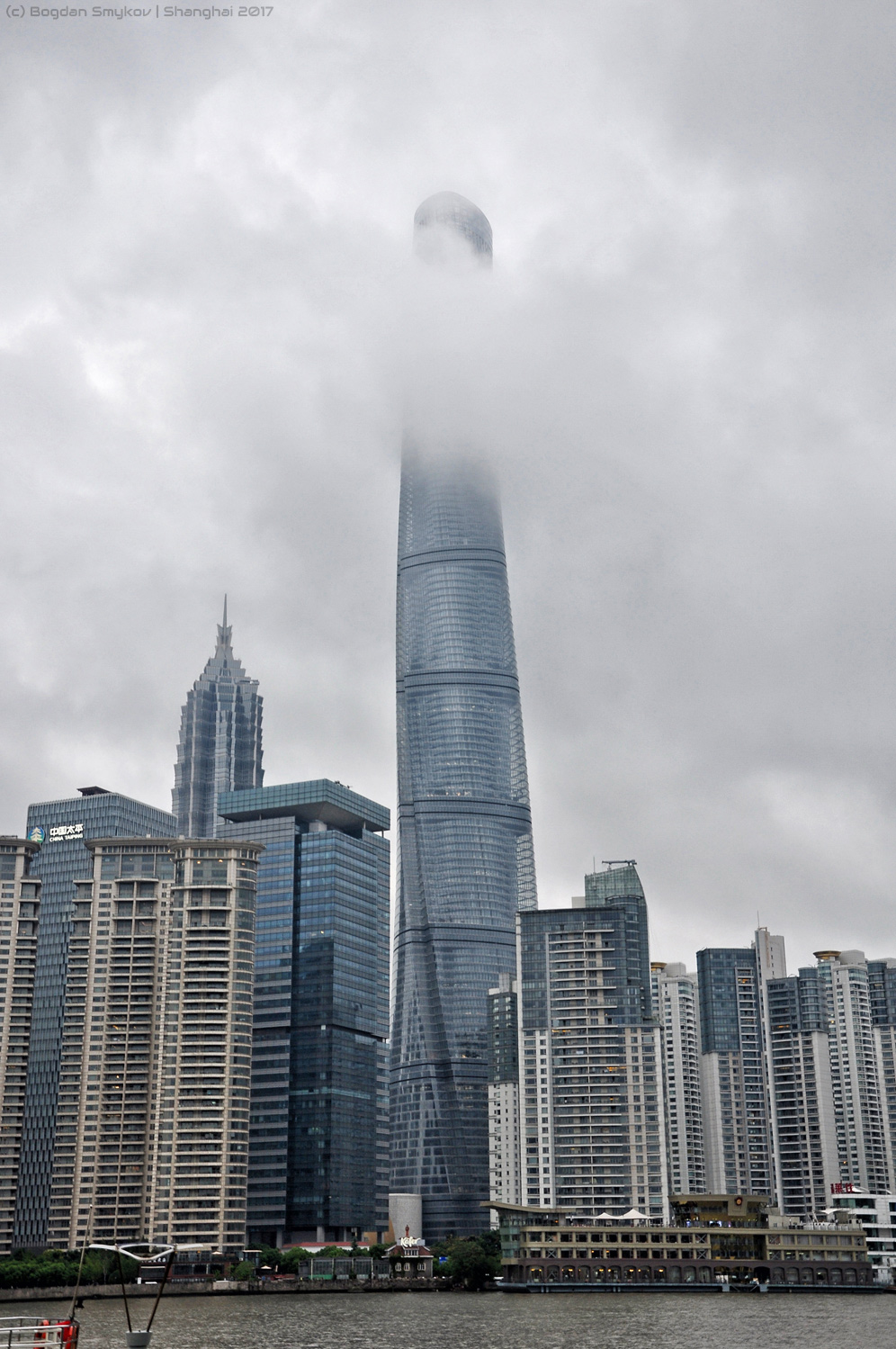 Шанхай, Yincheng Middle Road, 501