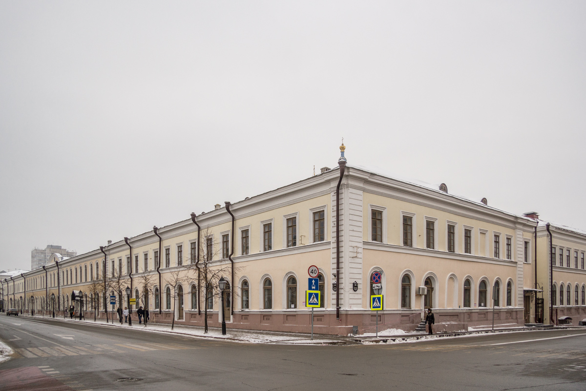 Казань, Кремлёвская улица, 4 / Улица Чернышевского, 5 лит 1-10