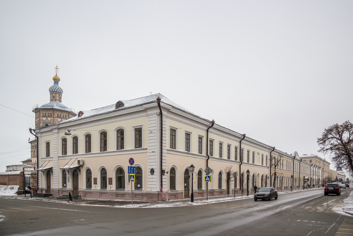 Kasan, Кремлёвская улица, 4 / Улица Чернышевского, 5 лит 1-10