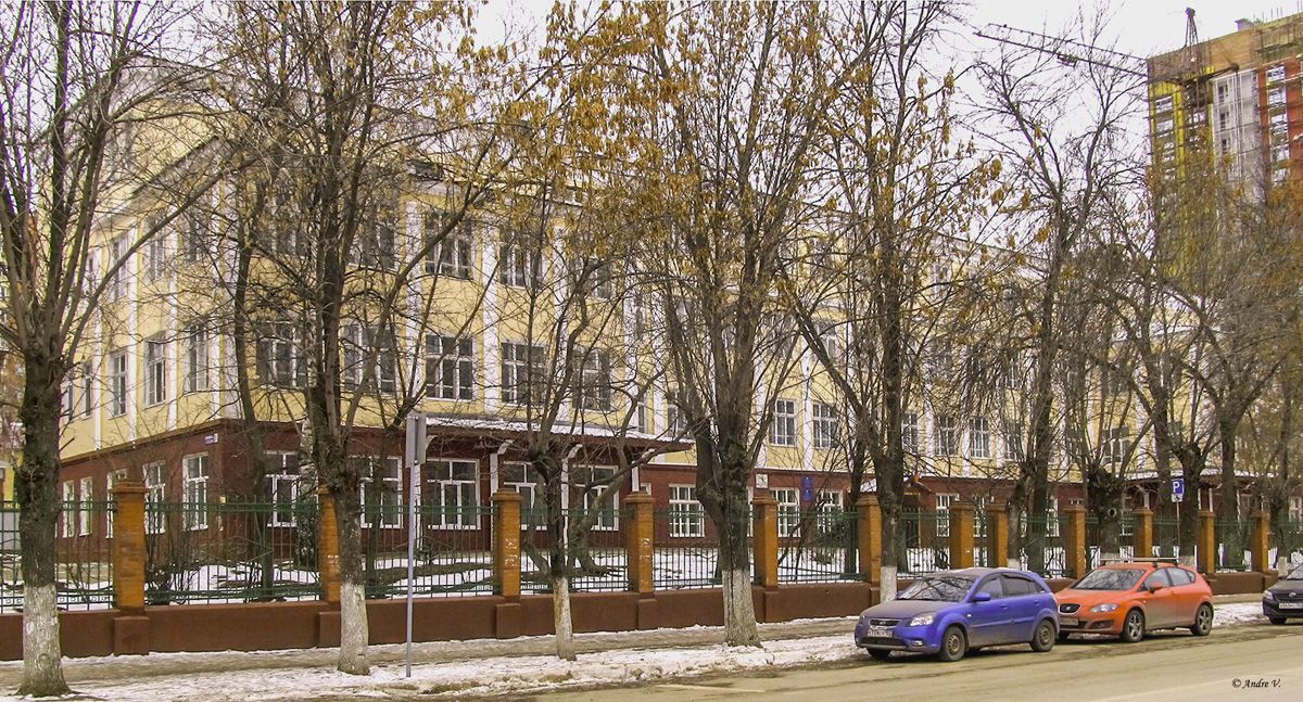 Уфа, Улица Зенцова, 51 / Улица Чернышевского, 50