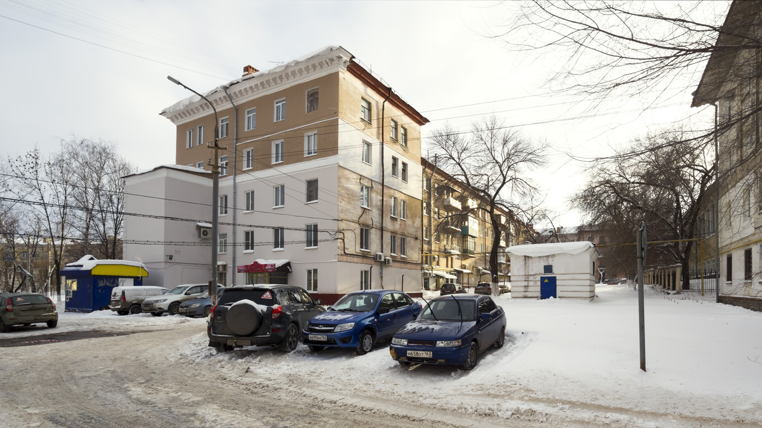 Новокуйбышевск, Улица Миронова, 4 / Улица Фрунзе, 20