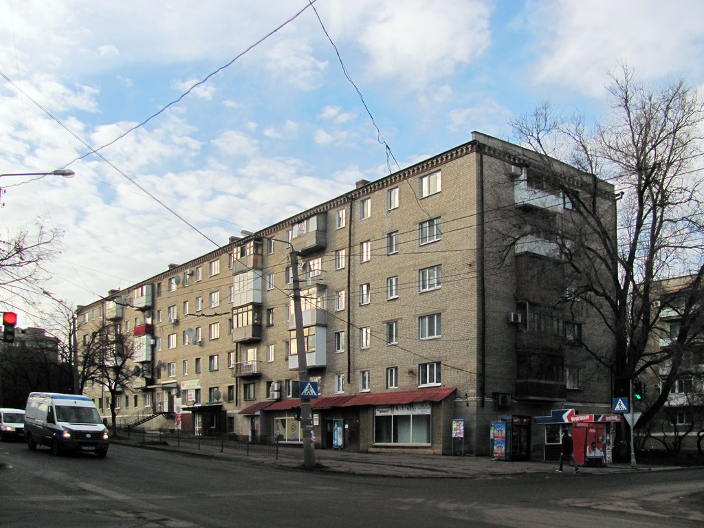 Artjomovsk, Улица Бориса Горбатова, 25