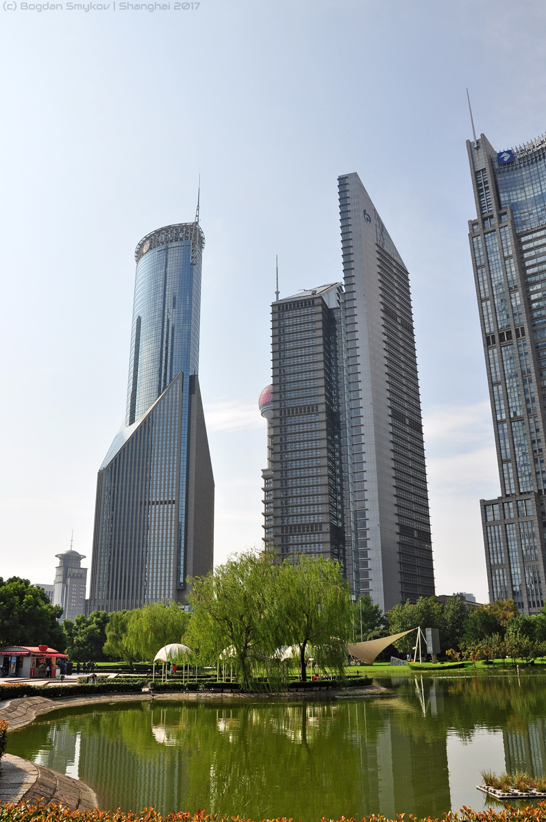 Шанхай, Middle Yincheng Road, 188; Middle Yincheng Road, 200