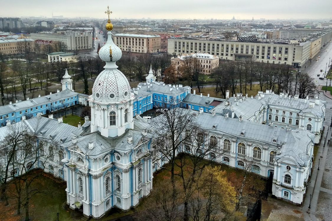 Санкт-Петербург, Смольный проезд, 1 лит. Б (юго-западная башня); Улица Смольного, 1; Суворовский проспект, 67; Тверская улица, 31 / Суворовский проспект, 62; Лафонская улица, 6; Лафонская улица, 5. Санкт-Петербург — Панорамы