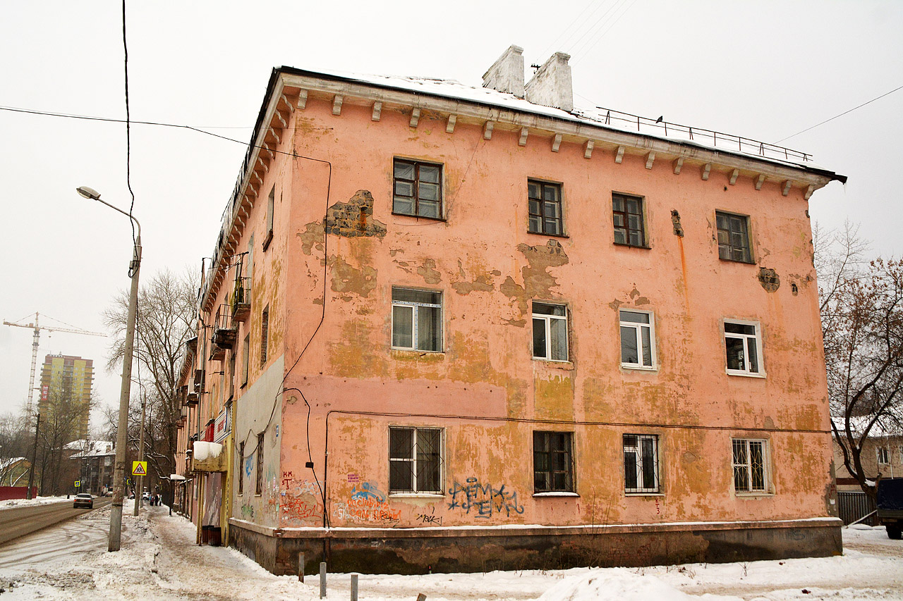 Пермь, Локомотивная улица, 1А; Боровая улица, 22