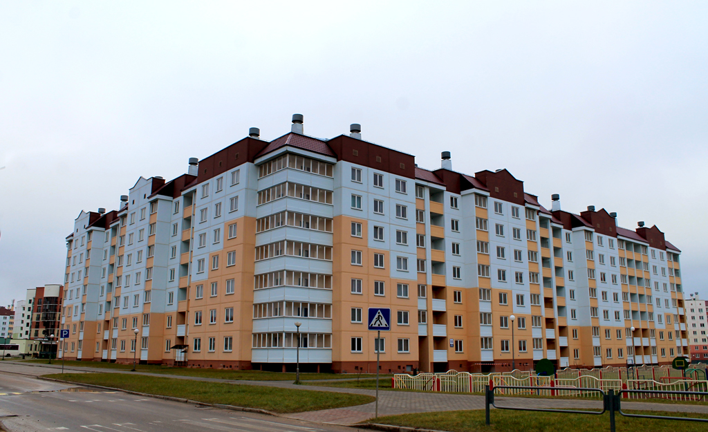 Островец, Улица Владимира Короткевича, 13