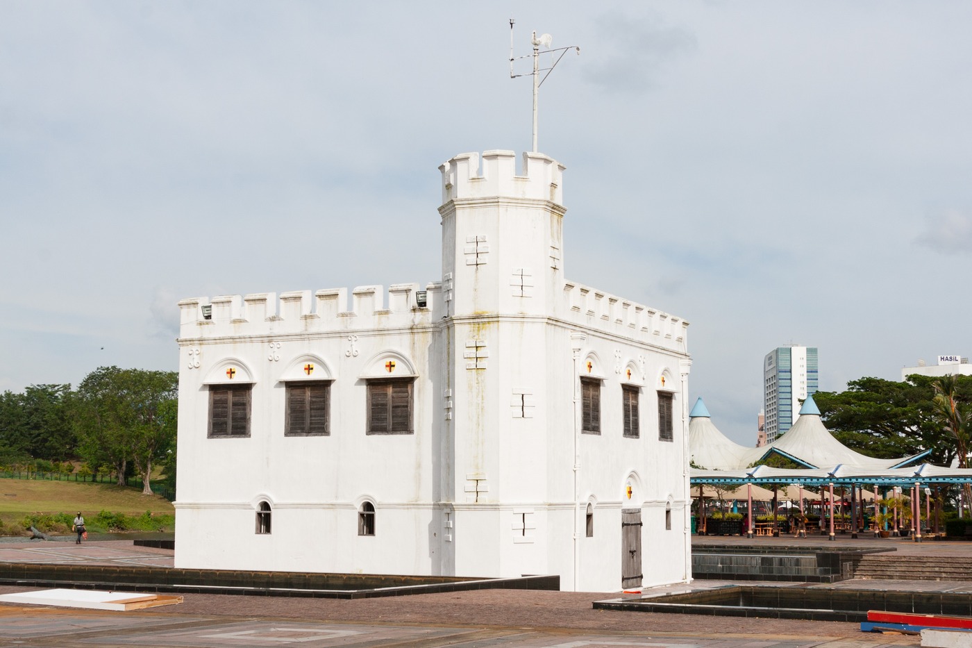 Кучинг, Square Tower